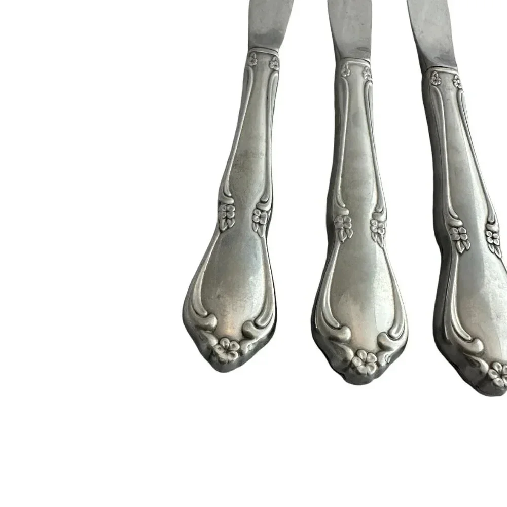 Oneidacraft Deluxe Stainless Flatware Set Chateau Floral Butter Knives Dining